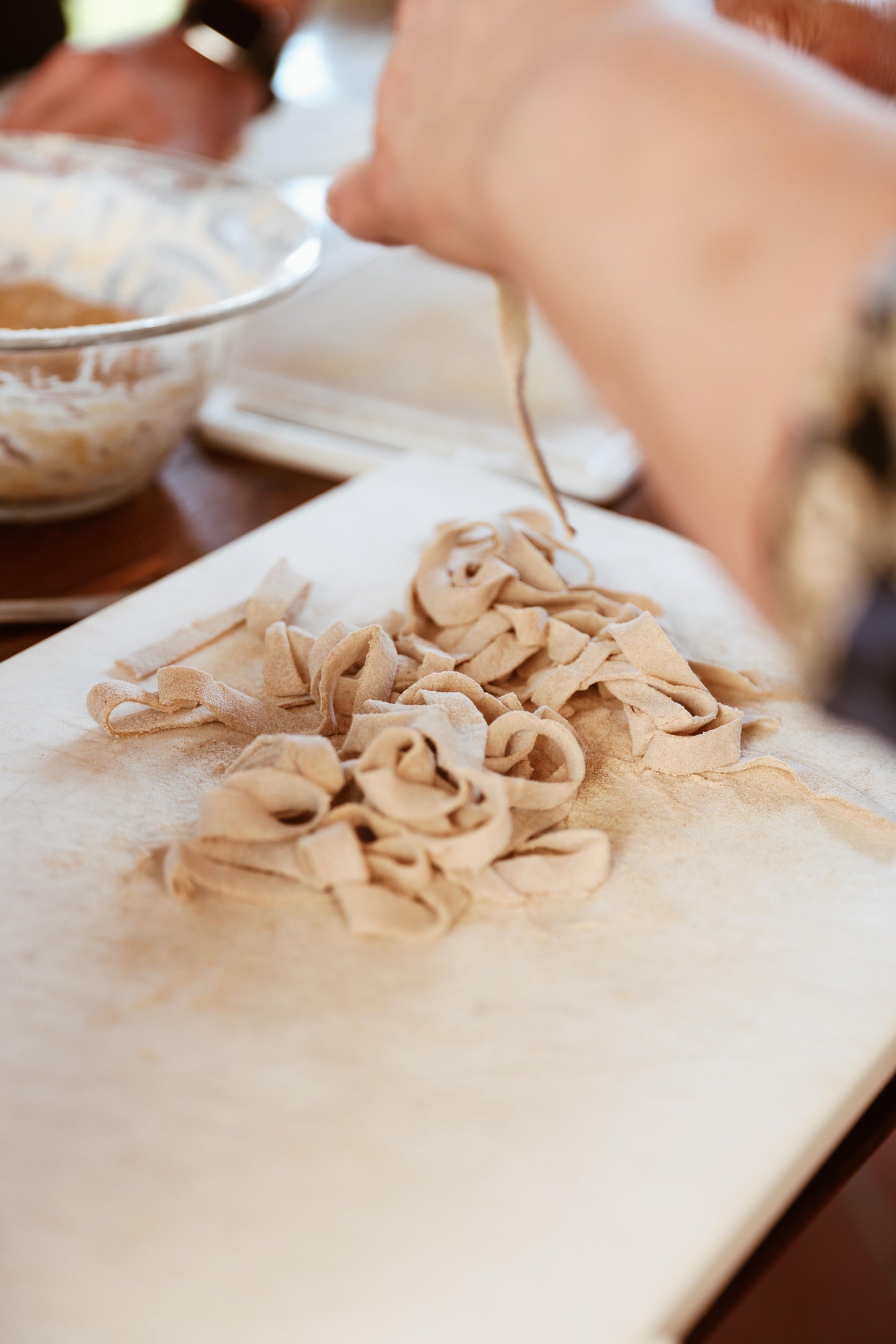 Mani in pasta